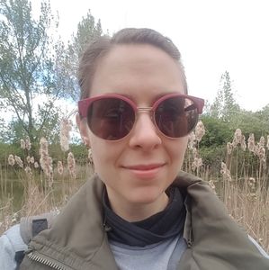 Meet your Posher, Hilarie